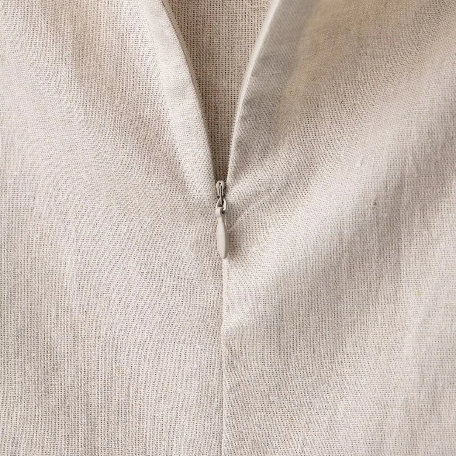 Chloe | Round-Neck Sleeveless Midi Dress with Barrel Pocket